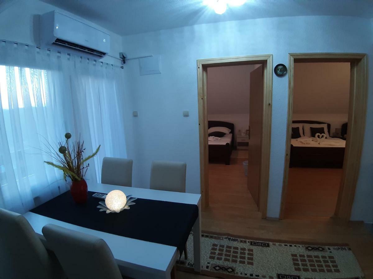 House Jelena&Marija Διαμέρισμα Rakovica Εξωτερικό φωτογραφία